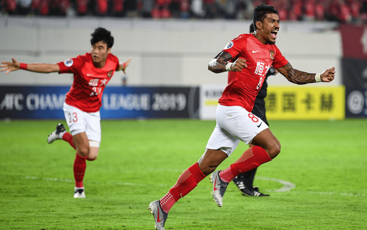 欧超杯倒计时；广州队转会期官宣签约；细节引发关注；气氛紧张；高层口径保持一致(欧洲五大联赛转会最新动态)