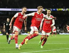 爱游戏娱乐平台-从阿森纳围绕欧冠遗憾出局到集结日法兰克福调整名单以备NBA常规赛，今晚洛杉矶湖人备战德甲的简单介绍